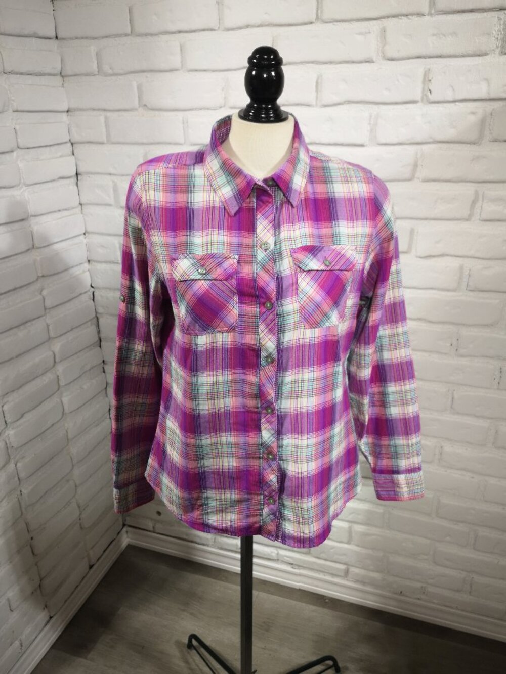 Marmot Ladies Size Large Evelyn Raspberry Plaid Button Front & Cuffs Shirt